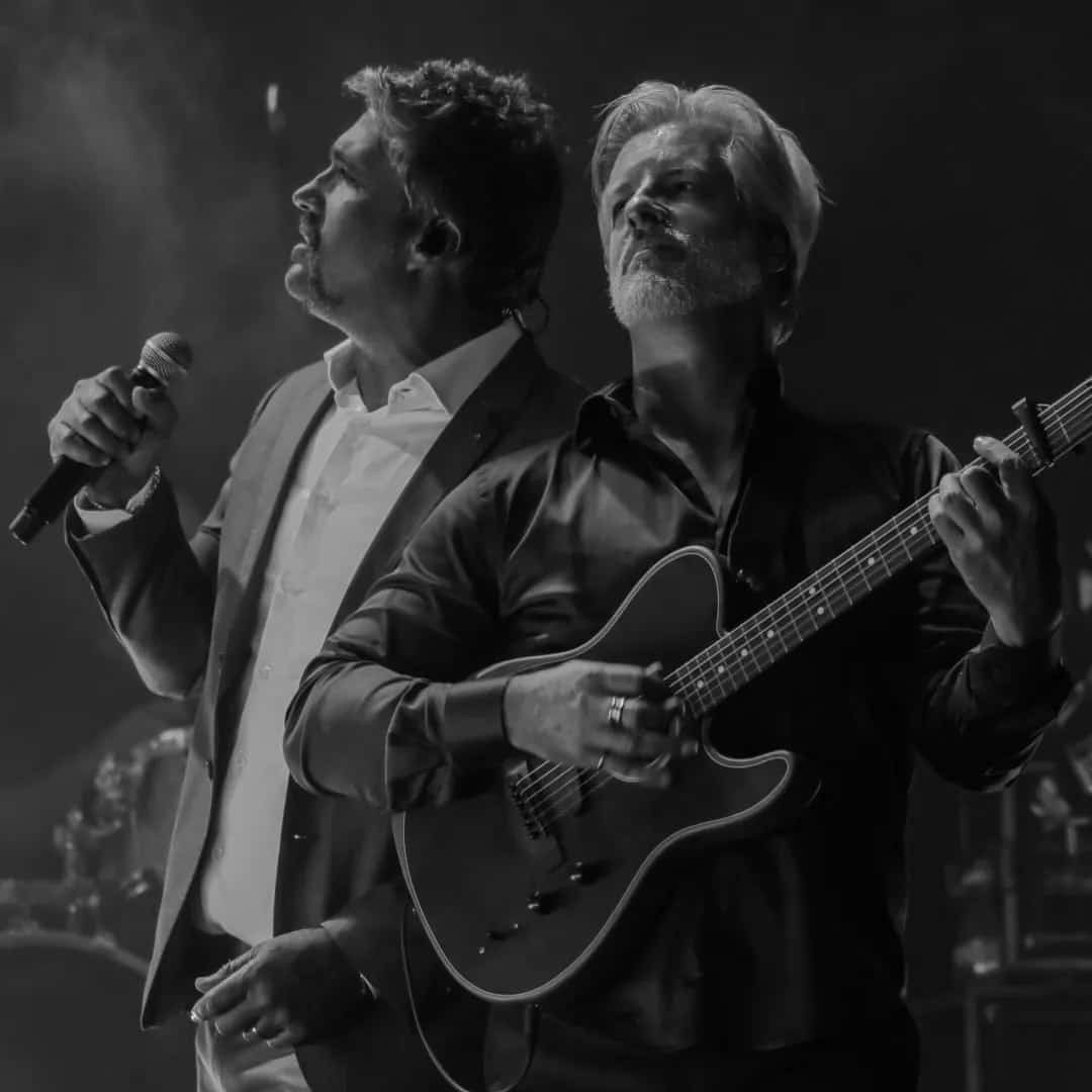 Victor e Leo faz show em Vitória/ES no Espaço Patrick Ribeiro - Aeroporto de Vitória no dia sábado, 21 de março de 2026, às 20:30.
O evento será do estilo Sertanejo e promete reunir fãs para uma noite especial de música ao vivo.
O show acontece no Espaço Patrick Ribeiro - Aeroporto de Vitória, um espaço conhecido por receber eventos na cidade de Vitória.
Endereço: Av. Roza Helena Schorling Albuquerque, S/N - Goiabeiras, Vitoria - ES, 29109-350.
Ingressos disponíveis pelo site.blueticket.com.br. Confira no link oficial do evento: https://site.blueticket.com.br/evento/38227/victor-leo.
Instagram do artista: https://www.instagram.com/victoreleo/.
O show de Victor e Leo promete atrair fãs na cidade de Vitória.
Perguntas frequentes sobre o evento:
Pergunta: Quando acontece o show de Victor e Leo em Vitória?
Resposta: O show acontece sábado, 21 de março de 2026 às 20:30.
Pergunta: Onde acontece o evento?
Resposta: O evento acontece no Espaço Patrick Ribeiro - Aeroporto de Vitória em Vitória.
Pergunta: Onde comprar ingressos?
Resposta: Os ingressos podem ser adquiridos no link oficial do evento: https://site.blueticket.com.br/evento/38227/victor-leo. - Victor e Leo em Vitória no Espaço Patrick Ribeiro sábado, 21 de março de 2026 às 20:30