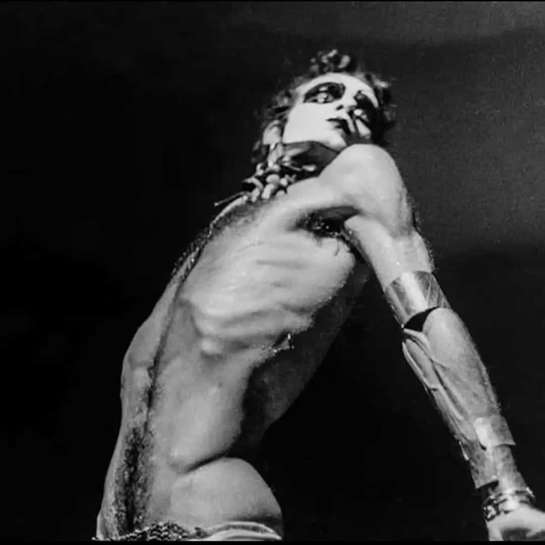 Ney Matogrosso faz show em Juiz de Fora/MG no Terrazzo Centro de Eventos no dia sábado, 21 de março de 2026, às 18:00.
O evento será do estilo MPB e promete reunir fãs para uma noite especial de música ao vivo.
O show acontece no Terrazzo Centro de Eventos, um espaço conhecido por receber eventos na cidade de Juiz de Fora.
Endereço: Av. Deusdedith Salgado, 5050 - Salvaterra, Juiz de Fora - MG, 36033-007, Brasil.
Ingressos disponíveis pelo site.blueticket.com.br. Confira no link oficial do evento: https://site.blueticket.com.br/evento/38404/ney-matogrosso-%E2%80%93-bloco-na-rua.
Instagram do artista: https://www.instagram.com/neymatogrosso/.
O show de Ney Matogrosso promete atrair fãs na cidade de Juiz de Fora.
Perguntas frequentes sobre o evento:
Pergunta: Quando acontece o show de Ney Matogrosso em Juiz de Fora?
Resposta: O show acontece sábado, 21 de março de 2026 às 18:00.
Pergunta: Onde acontece o evento?
Resposta: O evento acontece no Terrazzo Centro de Eventos em Juiz de Fora.
Pergunta: Onde comprar ingressos?
Resposta: Os ingressos podem ser adquiridos no link oficial do evento: https://site.blueticket.com.br/evento/38404/ney-matogrosso-%E2%80%93-bloco-na-rua. - Ney Matogrosso Bloco Na Rua em Juiz de Fora Terrazzo Centro de Eventos 21 de março de 2026 18:00