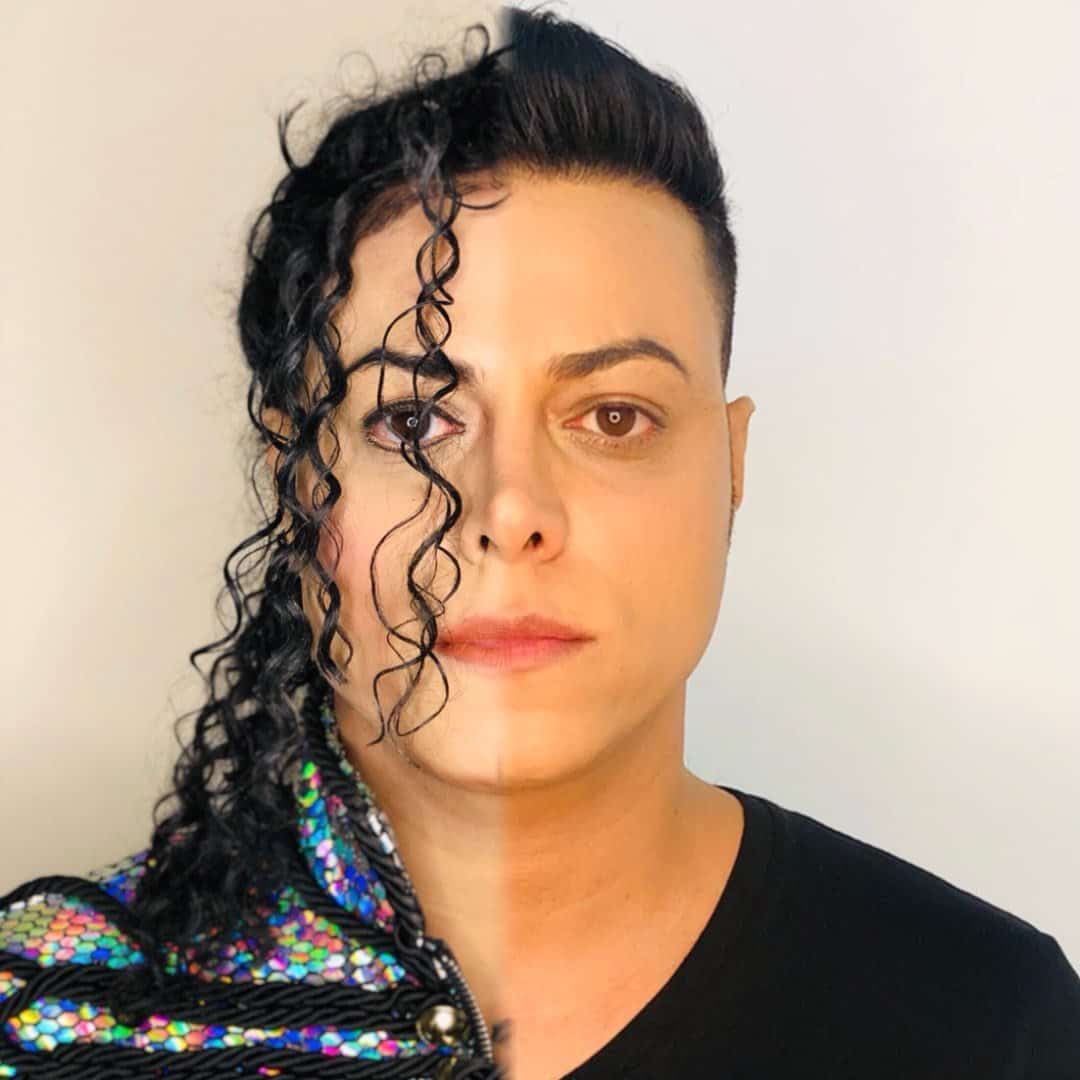 Rodrigo Teaser faz show em Caxias do Sul/RS no UCS Teatro no dia sexta-feira, 15 de maio de 2026, às 20:30.
O evento será do estilo Pop e promete reunir fãs para uma noite especial de música ao vivo.
O show acontece no UCS Teatro, um espaço conhecido por receber eventos na cidade de Caxias do Sul.
Endereço: R. Francisco Getúlio Vargas, 1130 - Petrópolis, Caxias do Sul - RS, 95070-560, Brasil.
Ingressos disponíveis pelo minhaentrada.com.br. Confira no link oficial do evento: https://minhaentrada.com.br/evento/rodrigo-teaser-tributo-ao-rei-do-pop-em-caxias-do-sul-28511.
Instagram do artista: https://www.instagram.com/rodrigoteaser/.
O show de Rodrigo Teaser promete atrair fãs na cidade de Caxias do Sul.
Perguntas frequentes sobre o evento:
Pergunta: Quando acontece o show de Rodrigo Teaser em Caxias do Sul?
Resposta: O show acontece sexta-feira, 15 de maio de 2026 às 20:30.
Pergunta: Onde acontece o evento?
Resposta: O evento acontece no UCS Teatro em Caxias do Sul.
Pergunta: Onde comprar ingressos?
Resposta: Os ingressos podem ser adquiridos no link oficial do evento: https://minhaentrada.com.br/evento/rodrigo-teaser-tributo-ao-rei-do-pop-em-caxias-do-sul-28511. - Rodrigo Teaser Tributo ao Rei do Pop em Caxias do Sul UCS Teatro 15 de maio de 2026 20:30