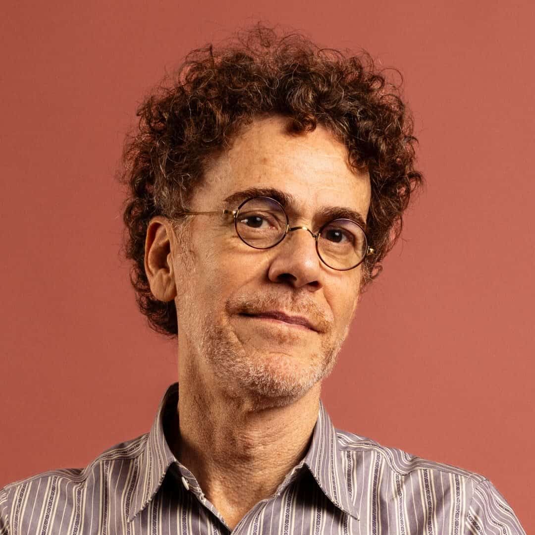 Nando Reis faz show em São José dos Campos/SP no Farma Conde Arena no dia sábado, 11 de abril de 2026, às 17:00.
O evento será do estilo Rock e promete reunir fãs para uma noite especial de música ao vivo.
O show acontece no Farma Conde Arena, um espaço conhecido por receber eventos na cidade de São José dos Campos.
Endereço: R. Winston Churchill, 230 - Jardim das Industrias, São José dos Campos - SP, 12240-681, Brasil.
Ingressos disponíveis pelo icones.com.br. Confira no link oficial do evento: https://www.icones.com.br/evento/361243-ze-rock-fest.
Instagram do artista: https://www.instagram.com/nandoreis/.
O show de Nando Reis promete atrair fãs na cidade de São José dos Campos.
Perguntas frequentes sobre o evento:
Pergunta: Quando acontece o show de Nando Reis em São José dos Campos?
Resposta: O show acontece sábado, 11 de abril de 2026 às 17:00.
Pergunta: Onde acontece o evento?
Resposta: O evento acontece no Farma Conde Arena em São José dos Campos.
Pergunta: Onde comprar ingressos?
Resposta: Os ingressos podem ser adquiridos no link oficial do evento: https://www.icones.com.br/evento/361243-ze-rock-fest. - Nando Reis no Ze Rock Fest em São José dos Campos Farma Conde Arena sábado, 11 de abril de 2026 às 17:00