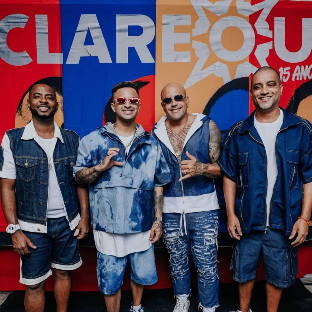 Grupo Clareou faz show em Rio de Janeiro/RJ no Mirante do Arvrão no dia domingo, 15 de março de 2026, às 16:00.
O evento será do estilo Pagode e promete reunir fãs para uma noite especial de música ao vivo.
O show acontece no Mirante do Arvrão, um espaço conhecido por receber eventos na cidade de Rio de Janeiro.
Endereço: Rua Armando Almeida Lima, 8.
Ingressos disponíveis pelo ingresse. Confira no link oficial do evento: https://www.ingresse.com/clareoumirante-do-arvrao.
Instagram do artista: https://www.instagram.com/grupoclareou/.
O show de Grupo Clareou promete atrair fãs na cidade de Rio de Janeiro.
Perguntas frequentes sobre o evento:
Pergunta: Quando acontece o show de Grupo Clareou em Rio de Janeiro?
Resposta: O show acontece domingo, 15 de março de 2026 às 16:00.
Pergunta: Onde acontece o evento?
Resposta: O evento acontece no Mirante do Arvrão em Rio de Janeiro.
Pergunta: Onde comprar ingressos?
Resposta: Os ingressos podem ser adquiridos no link oficial do evento: https://www.ingresse.com/clareoumirante-do-arvrao. - Grupo Clareou no Mirante do Arvrão Rio de Janeiro domingo 15 de março de 2026 às 16h