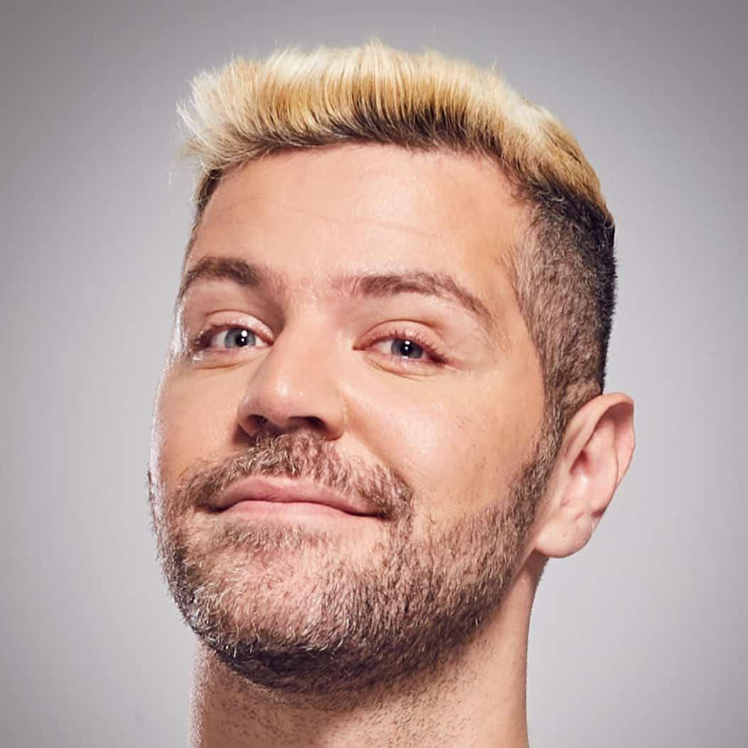 Victor Sarro faz show em Guaxupé/MG no Teatro Municipal Arlete Souza Mendes no dia sábado, 14 de março de 2026, às 20:00.
O evento será do estilo Stand Up e promete reunir fãs para uma noite especial de música ao vivo.
O show acontece no Teatro Municipal Arlete Souza Mendes, um espaço conhecido por receber eventos na cidade de Guaxupé.
Endereço: Av. Conde Ribeiro do Valle, 113 - Centro, Guaxupé - MG, 37800-000, Brasil.
Ingressos disponíveis pelo duoticket.com.br. Confira no link oficial do evento: https://duoticket.com.br/evento/6686/Que-sarro-mano-Guaxup.
Instagram do artista: https://www.instagram.com/victorsarro/.
O show de Victor Sarro promete atrair fãs na cidade de Guaxupé.
Perguntas frequentes sobre o evento:
Pergunta: Quando acontece o show de Victor Sarro em Guaxupé?
Resposta: O show acontece sábado, 14 de março de 2026 às 20:00.
Pergunta: Onde acontece o evento?
Resposta: O evento acontece no Teatro Municipal Arlete Souza Mendes em Guaxupé.
Pergunta: Onde comprar ingressos?
Resposta: Os ingressos podem ser adquiridos no link oficial do evento: https://duoticket.com.br/evento/6686/Que-sarro-mano-Guaxup. - Victor Sarro Que Sarro Mano em Guaxupé Teatro Municipal Arlete Souza Mendes 14 de março de 2026 20:00