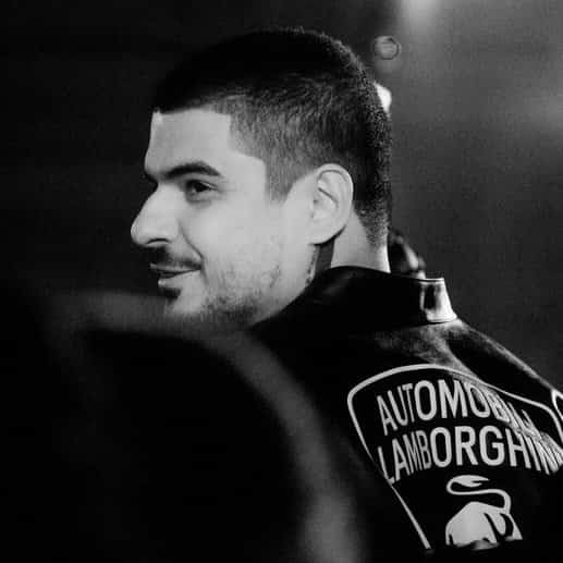 Vintage Culture faz show em Capitólio/MG no Escarpas do Lago, Capitólio, Minas Gerais no dia sábado, 4 de abril de 2026, às 20:00.
O evento será do estilo Eletrônica e promete reunir fãs para uma noite especial de música ao vivo.
O show acontece no Escarpas do Lago, Capitólio, Minas Gerais, um espaço conhecido por receber eventos na cidade de Capitólio.
Endereço: R. dos Corais, Capitólio - MG, 37930-000, Brasil.
Ingressos disponíveis pelo duoticket.com.br. Confira no link oficial do evento: https://duoticket.com.br/evento/6662/Vintage-Culture-Escarpas.
Instagram do artista: https://www.instagram.com/vintageculture/.
O show de Vintage Culture promete atrair fãs na cidade de Capitólio.
Perguntas frequentes sobre o evento:
Pergunta: Quando acontece o show de Vintage Culture em Capitólio?
Resposta: O show acontece sábado, 4 de abril de 2026 às 20:00.
Pergunta: Onde acontece o evento?
Resposta: O evento acontece no Escarpas do Lago, Capitólio, Minas Gerais em Capitólio.
Pergunta: Onde comprar ingressos?
Resposta: Os ingressos podem ser adquiridos no link oficial do evento: https://duoticket.com.br/evento/6662/Vintage-Culture-Escarpas. - Vintage Culture em Escarpas do Lago Capitólio MG sábado 4 de abril de 2026 às 20:00