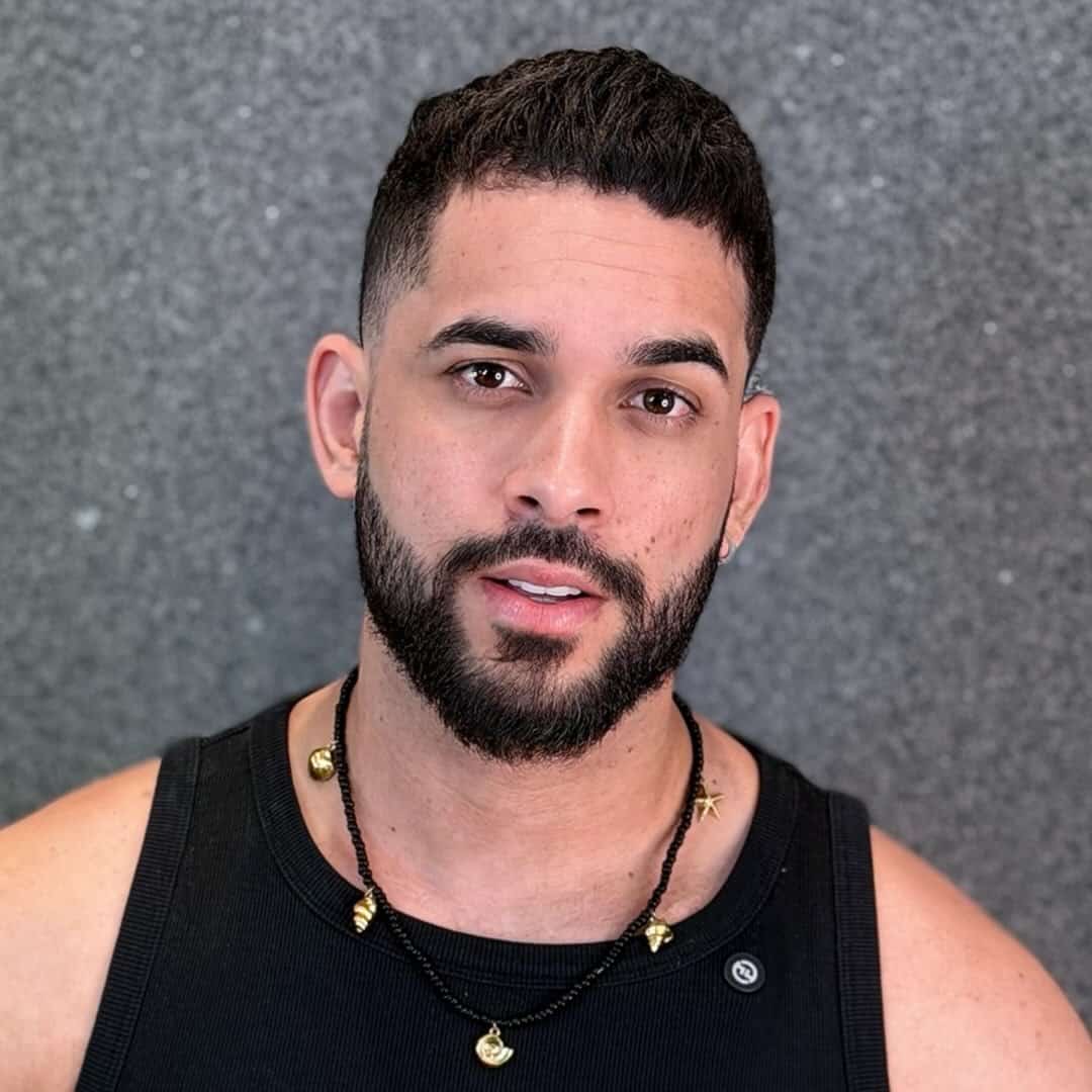 Henry Freitas faz show em Picos/PI no Arena Jaicos no dia sexta-feira, 17 de abril de 2026, às 22:00.
O evento será do estilo Forró e promete reunir fãs para uma noite especial de música ao vivo.
O show acontece no Arena Jaicos, um espaço conhecido por receber eventos na cidade de Picos.
Endereço: R. Projetada Oitenta e Dois, 15 - serranópolis, Picos - PI, 64600-000, Brasil.
Ingressos disponíveis pelo guicheweb. Confira no link oficial do evento: http://guicheweb.com.br.
Instagram do artista: https://www.instagram.com/henryfreitas/.
O show de Henry Freitas promete atrair fãs na cidade de Picos.
Perguntas frequentes sobre o evento:
Pergunta: Quando acontece o show de Henry Freitas em Picos?
Resposta: O show acontece sexta-feira, 17 de abril de 2026 às 22:00.
Pergunta: Onde acontece o evento?
Resposta: O evento acontece no Arena Jaicos em Picos.
Pergunta: Onde comprar ingressos?
Resposta: Os ingressos podem ser adquiridos no link oficial do evento: http://guicheweb.com.br. - Henry Freitas em Picos na Arena Jaicos sexta-feira, 17 de abril de 2026 às 22h