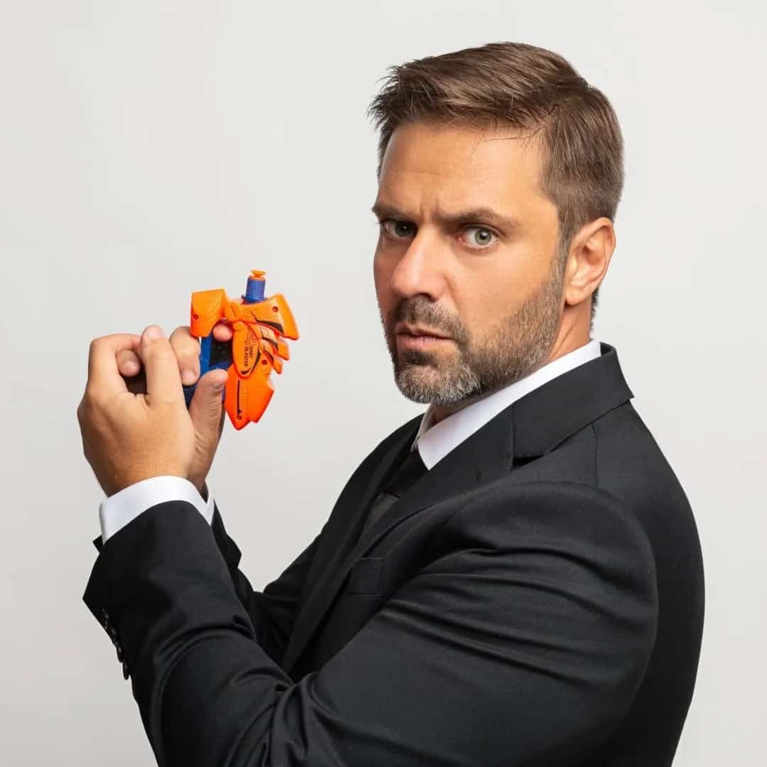 Fábio Rabin faz show em Timbó/SC no Teatro Municipal de Timbó no dia quinta-feira, 28 de maio de 2026, às 19:00.
O evento será do estilo Stand Up e promete reunir fãs para uma noite especial de música ao vivo.
O show acontece no Teatro Municipal de Timbó, um espaço conhecido por receber eventos na cidade de Timbó.
Endereço: Rua - Av. Sete de Setembro, 414 - Centro, Timbó - SC, 89120-000, Brasil.
Ingressos disponíveis pelo site.blueticket.com.br. Confira no link oficial do evento: https://site.blueticket.com.br/evento/40351/stand-by-com-fabio-rabin.
Instagram do artista: https://www.instagram.com/fabiorabin/.
O show de Fábio Rabin promete atrair fãs na cidade de Timbó.
Perguntas frequentes sobre o evento:
Pergunta: Quando acontece o show de Fábio Rabin em Timbó?
Resposta: O show acontece quinta-feira, 28 de maio de 2026 às 19:00.
Pergunta: Onde acontece o evento?
Resposta: O evento acontece no Teatro Municipal de Timbó em Timbó.
Pergunta: Onde comprar ingressos?
Resposta: Os ingressos podem ser adquiridos no link oficial do evento: https://site.blueticket.com.br/evento/40351/stand-by-com-fabio-rabin. - Fábio Rabin Stand By em Timbó no Teatro Municipal, quinta-feira 28 de maio de 2026 às 19h