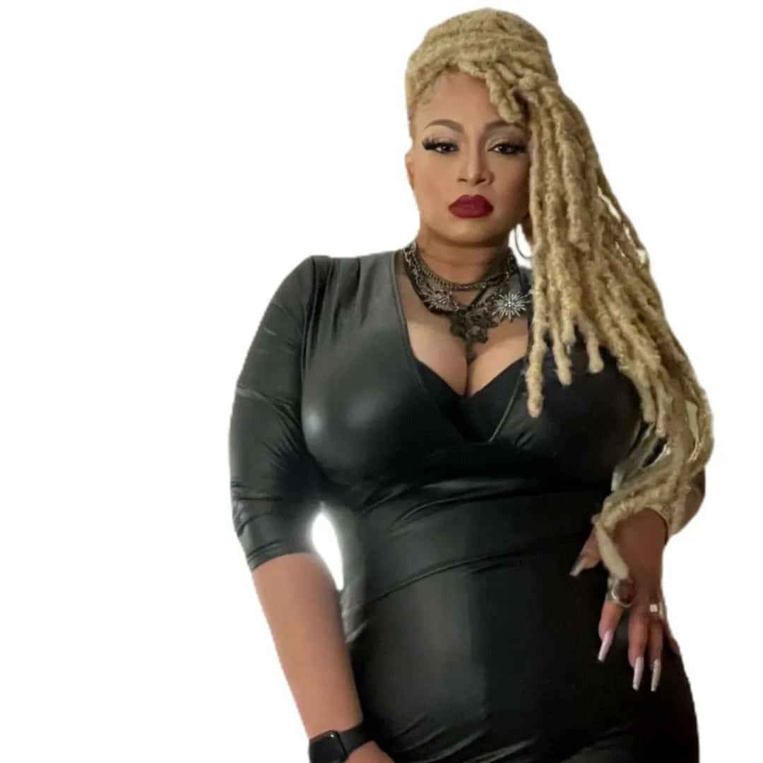 Jj Thames faz show em São Paulo/SP no Bourbon Street Music Club no dia sexta-feira, 20 de março de 2026, às 22:00.
O evento será do estilo R&B e promete reunir fãs para uma noite especial de música ao vivo.
O show acontece no Bourbon Street Music Club, um espaço conhecido por receber eventos na cidade de São Paulo.
Endereço: R. dos Chanés, 127 - Moema, São Paulo - SP, 04087-031, Brasil.
Consulte informações e ingressos nos canais oficiais do evento.
Instagram do local: https://www.instagram.com/bourbon_street/. Instagram do artista: https://instagram.com/jjthames.
O show de Jj Thames promete atrair fãs na cidade de São Paulo.
Perguntas frequentes sobre o evento:
Pergunta: Quando acontece o show de Jj Thames em São Paulo?
Resposta: O show acontece sexta-feira, 20 de março de 2026 às 22:00.
Pergunta: Onde acontece o evento?
Resposta: O evento acontece no Bourbon Street Music Club em São Paulo. - Jj Thames ao vivo no Bourbon Street Music Club São Paulo sexta-feira, 20 de março de 2026 às 22:00