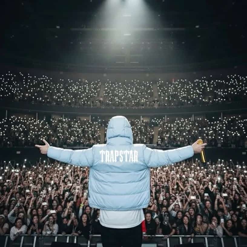 MC Paiva faz show em Florianópolis/SC no Stage Music Park no dia segunda-feira, 20 de abril de 2026, às 22:00.
O evento será do estilo Funk e promete reunir fãs para uma noite especial de música ao vivo.
O show acontece no Stage Music Park, um espaço conhecido por receber eventos na cidade de Florianópolis.
Endereço: Rodovia Mauricio Sirotsky Sobrinho, 2.500.
Ingressos disponíveis pelo site.blueticket.com.br. Confira no link oficial do evento: https://site.blueticket.com.br/evento/40261/la-mafia-festival-4anos-floripa.
Instagram do artista: https://www.instagram.com/mcpaivaoficial/.
O show de MC Paiva promete atrair fãs na cidade de Florianópolis.
Perguntas frequentes sobre o evento:
Pergunta: Quando acontece o show de MC Paiva em Florianópolis?
Resposta: O show acontece segunda-feira, 20 de abril de 2026 às 22:00.
Pergunta: Onde acontece o evento?
Resposta: O evento acontece no Stage Music Park em Florianópolis.
Pergunta: Onde comprar ingressos?
Resposta: Os ingressos podem ser adquiridos no link oficial do evento: https://site.blueticket.com.br/evento/40261/la-mafia-festival-4anos-floripa. - MC Paiva em Florianópolis Stage Music Park segunda-feira 20 de abril de 2026 às 22h