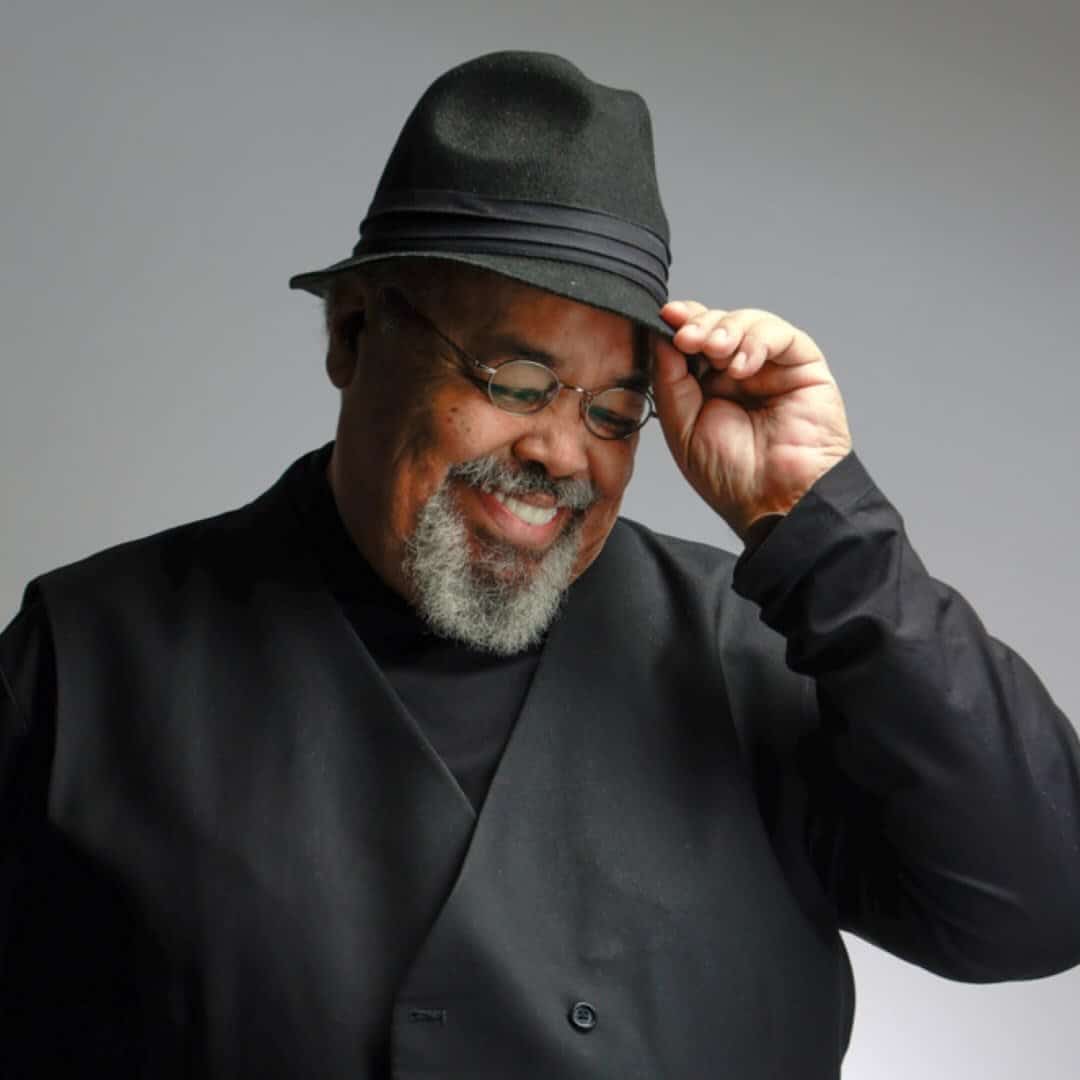 Jorge Aragão faz show em São José dos Campos/SP no Palácio Sunset no dia sábado, 28 de março de 2026, às 18:00.
O evento será do estilo Samba e promete reunir fãs para uma noite especial de música ao vivo.
O show acontece no Palácio Sunset, um espaço conhecido por receber eventos na cidade de São José dos Campos.
Endereço: R. Dr. Pedro Luiz De Oliveira Costa.
Ingressos disponíveis pelo bilheteriadigital. Confira no link oficial do evento: https://www.bilheteriadigital.com/jorge-aragao-no-palacio-sunset-28-de-marco.
Instagram do artista: https://www.instagram.com/jorgearagaodacruz/.
O show de Jorge Aragão promete atrair fãs na cidade de São José dos Campos.
Perguntas frequentes sobre o evento:
Pergunta: Quando acontece o show de Jorge Aragão em São José dos Campos?
Resposta: O show acontece sábado, 28 de março de 2026 às 18:00.
Pergunta: Onde acontece o evento?
Resposta: O evento acontece no Palácio Sunset em São José dos Campos.
Pergunta: Onde comprar ingressos?
Resposta: Os ingressos podem ser adquiridos no link oficial do evento: https://www.bilheteriadigital.com/jorge-aragao-no-palacio-sunset-28-de-marco. - Jorge Aragão no Palácio Sunset em São José dos Campos sábado, 28 de março de 2026 às 18:00