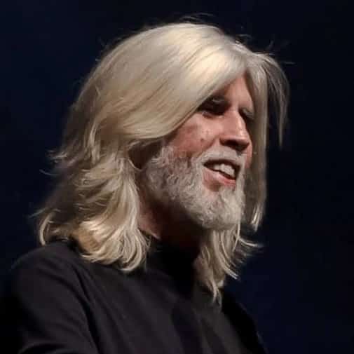 Oswaldo Montenegro faz show em Natal/RN no Teatro Riachuelo Natal no dia sábado, 15 de agosto de 2026, às 21:00.
O evento será do estilo MPB e promete reunir fãs para uma noite especial de música ao vivo.
O show acontece no Teatro Riachuelo Natal, um espaço conhecido por receber eventos na cidade de Natal.
Ingressos disponíveis pelo uhuu. Confira no link oficial do evento: https://uhuu.com/evento/rn/natal/oswaldo-montenegro-15701.
Instagram do artista: https://www.instagram.com/oswaldomontenegro/.
O show de Oswaldo Montenegro promete atrair fãs na cidade de Natal.
Perguntas frequentes sobre o evento:
Pergunta: Quando acontece o show de Oswaldo Montenegro em Natal?
Resposta: O show acontece sábado, 15 de agosto de 2026 às 21:00.
Pergunta: Onde acontece o evento?
Resposta: O evento acontece no Teatro Riachuelo Natal em Natal.
Pergunta: Onde comprar ingressos?
Resposta: Os ingressos podem ser adquiridos no link oficial do evento: https://uhuu.com/evento/rn/natal/oswaldo-montenegro-15701. - Oswaldo Montenegro 70 Anos A Dança dos Signos em Natal no Teatro Riachuelo sábado 15 de agosto de 2026 às 21h