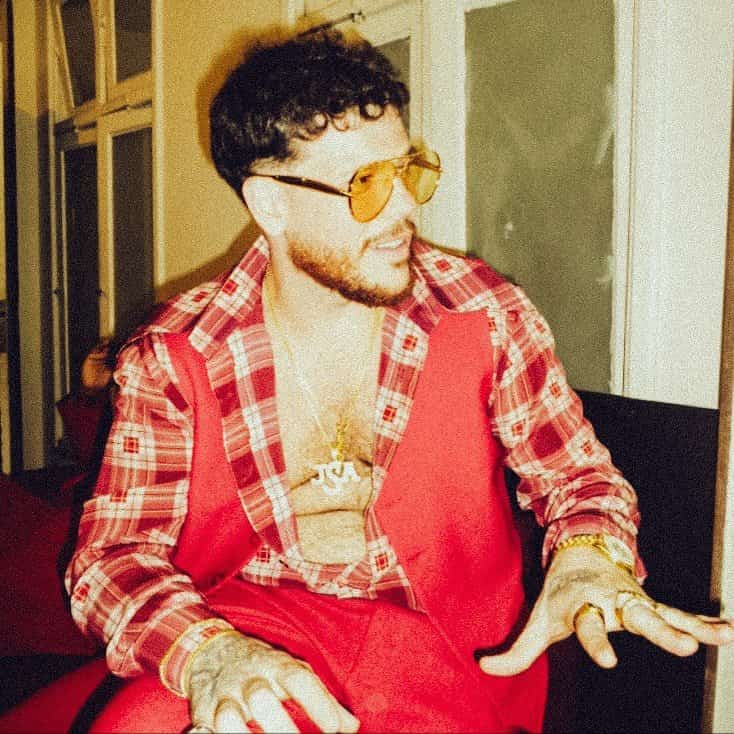 Ferrugem faz show em São Paulo/SP no Esporte Clube Pinheiros no dia sábado, 13 de junho de 2026, às 18:00.
O evento será do estilo Pagode e promete reunir fãs para uma noite especial de música ao vivo.
O show acontece no Esporte Clube Pinheiros, um espaço conhecido por receber eventos na cidade de São Paulo.
Endereço: R. Angelina Maffei Vita, 103 - Pinheiros, São Paulo - SP, 01455-070, Brasil.
Ingressos disponíveis pelo ingresse. Confira no link oficial do evento: https://www.ingresse.com/ginga-2026.
Instagram do artista: https://www.instagram.com/ferrugem/.
O show de Ferrugem promete atrair fãs na cidade de São Paulo.
Perguntas frequentes sobre o evento:
Pergunta: Quando acontece o show de Ferrugem em São Paulo?
Resposta: O show acontece sábado, 13 de junho de 2026 às 18:00.
Pergunta: Onde acontece o evento?
Resposta: O evento acontece no Esporte Clube Pinheiros em São Paulo.
Pergunta: Onde comprar ingressos?
Resposta: Os ingressos podem ser adquiridos no link oficial do evento: https://www.ingresse.com/ginga-2026. - Ferrugem no Budweiser Apresenta Ginga São Paulo Esporte Clube Pinheiros sábado 13 de junho de 2026 18:00