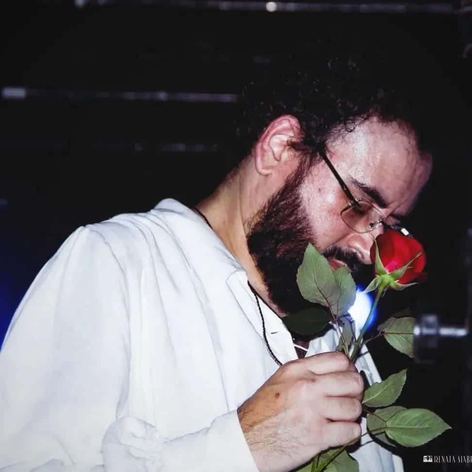 Guilherme Lemos faz show em Porto Alegre/RS no Opinião no dia quinta-feira, 14 de maio de 2026, às 21:00.
O evento será do estilo Rock e promete reunir fãs para uma noite especial de música ao vivo.
O show acontece no Opinião, um espaço conhecido por receber eventos na cidade de Porto Alegre.
Endereço: Rua Jose Do Patrocinio, 834.
Consulte informações e ingressos nos canais oficiais do evento.
Instagram do local: https://www.instagram.com/baropiniao/. Instagram do artista: https://www.instagram.com/guilhermelemoss/.
O show de Guilherme Lemos promete atrair fãs na cidade de Porto Alegre.
Perguntas frequentes sobre o evento:
Pergunta: Quando acontece o show de Guilherme Lemos em Porto Alegre?
Resposta: O show acontece quinta-feira, 14 de maio de 2026 às 21:00.
Pergunta: Onde acontece o evento?
Resposta: O evento acontece no Opinião em Porto Alegre. - Guilherme Lemos em Porto Alegre na Casa noturna Opinião dia 14 de maio de 2026 às 21h