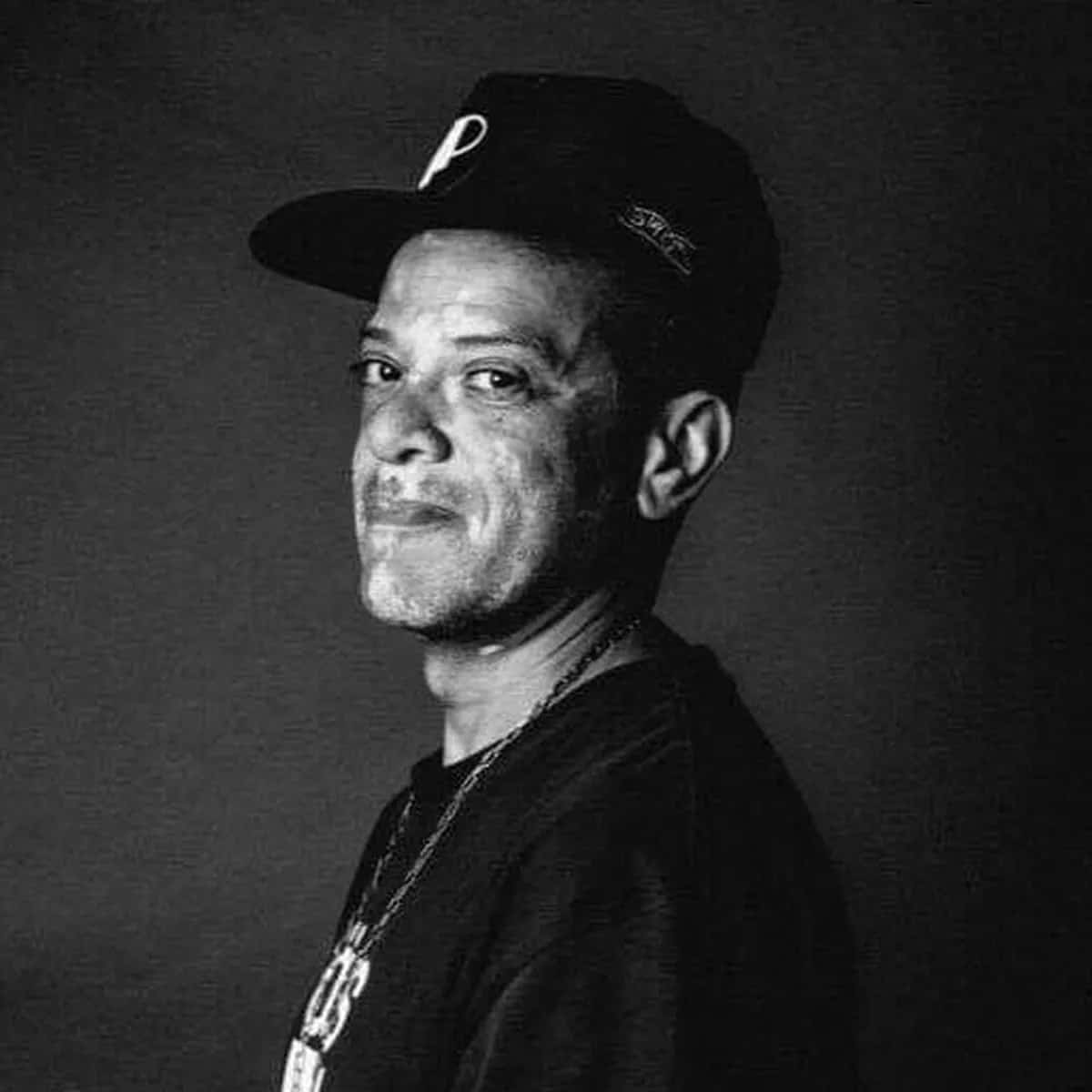 KL Jay faz show em Curitiba/PR no 41 Brooklyn Bar no dia sexta-feira, 20 de março de 2026, às 20:00.
O evento será do estilo Hip Hop e promete reunir fãs para uma noite especial de música ao vivo.
O show acontece no 41 Brooklyn Bar, um espaço conhecido por receber eventos na cidade de Curitiba.
Endereço: R. Alferes Poli, 821 - Centro, Curitiba - PR, 80220-050, Brasil.
Ingressos disponíveis pelo canal oficial. Confira no link oficial do evento: https://goingressos.com.br/evento/kl-jay-20-03.
Instagram do local: https://www.instagram.com/41bklyn/. Instagram do artista: https://www.instagram.com/kljaydeejay/.
O show de KL Jay promete atrair fãs na cidade de Curitiba.
Perguntas frequentes sobre o evento:
Pergunta: Quando acontece o show de KL Jay em Curitiba?
Resposta: O show acontece sexta-feira, 20 de março de 2026 às 20:00.
Pergunta: Onde acontece o evento?
Resposta: O evento acontece no 41 Brooklyn Bar em Curitiba.
Pergunta: Onde comprar ingressos?
Resposta: Os ingressos podem ser adquiridos no link oficial do evento: https://goingressos.com.br/evento/kl-jay-20-03. - KL Jay em Curitiba no 41 Brooklyn Bar dia 20 de março de 2026 às 20h