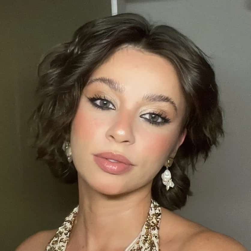 Raquel Feu faz show em Belo Horizonte/MG no Alpendre 70 no dia sexta-feira, 27 de março de 2026, às 18:00.
O evento será do estilo Samba e promete reunir fãs para uma noite especial de música ao vivo.
O show acontece no Alpendre 70, um espaço conhecido por receber eventos na cidade de Belo Horizonte.
Endereço: R. Mármore, 70 - Santa Tereza, Belo Horizonte - MG, 30310-390, Brasil.
Consulte informações e ingressos nos canais oficiais do evento.
Instagram do local: https://www.instagram.com/alpendre70/. Instagram do artista: https://instagram.com/raquelfeu_.
O show de Raquel Feu promete atrair fãs na cidade de Belo Horizonte.
Perguntas frequentes sobre o evento:
Pergunta: Quando acontece o show de Raquel Feu em Belo Horizonte?
Resposta: O show acontece sexta-feira, 27 de março de 2026 às 18:00.
Pergunta: Onde acontece o evento?
Resposta: O evento acontece no Alpendre 70 em Belo Horizonte. - Raquel Feu no Pagode do Gordin no Alpendre 70 em Belo Horizonte sexta-feira 27 de março de 2026 às 18h