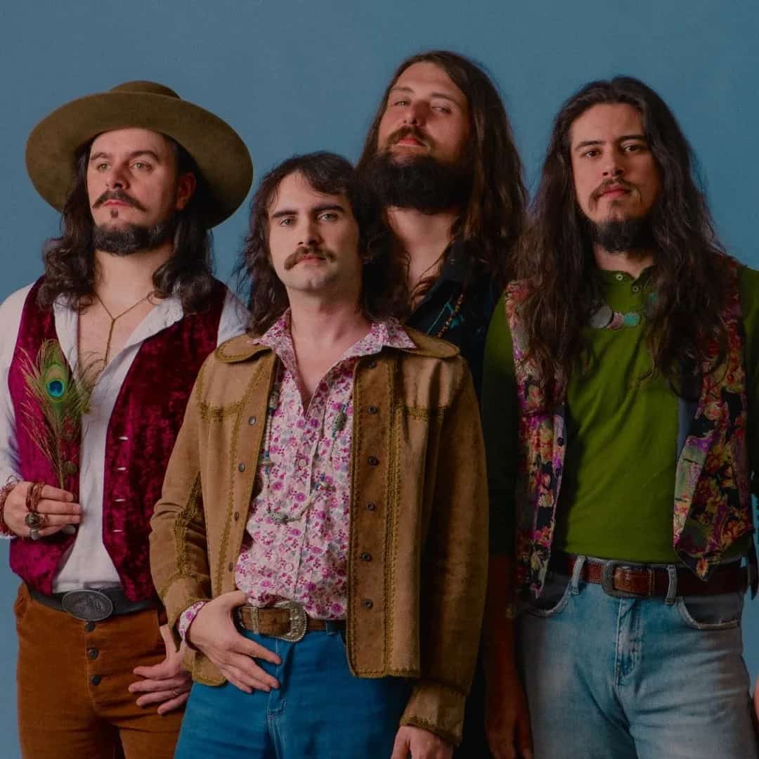 Hurricanes se apresenta no festival Lollapalooza Brasil 2026 em São Paulo/SP no Autódromo de Interlagos no dia sábado, 21 de março de 2026, às 12:00.
O show faz parte da programação oficial do festival Lollapalooza Brasil 2026 em São Paulo, um dos maiores eventos de música do país.
A apresentação faz parte do lineup oficial do Lollapalooza Brasil 2026, festival que reúne artistas nacionais e internacionais em São Paulo.
O evento acontece no Autódromo de Interlagos, em São Paulo.
Endereço: Av. Sen. Teotônio Vilela, 261 - Jardim Malia I, São Paulo - SP, 04801-000, Brasil.
O festival Lollapalooza Brasil costuma reunir milhares de fãs de música em São Paulo, sendo um dos eventos mais aguardados do calendário cultural da cidade.
Ingressos disponíveis pelo ticketmaster. Confira no link oficial do evento: https://www.ticketmaster.com.br/event/lollapaloozabr.
Instagram do local: https://www.instagram.com/autodromointerlagos/. Instagram do artista: https://www.instagram.com/hurricanes.band/.
O show de Hurricanes promete atrair fãs na cidade de São Paulo.
O show de Hurricanes é uma das atrações confirmadas da edição 2026 do Lollapalooza Brasil em São Paulo.
Perguntas frequentes... - Hurricanes no Lollapalooza Brasil 2026 em São Paulo Autódromo de Interlagos sábado 21 de março às 12:00