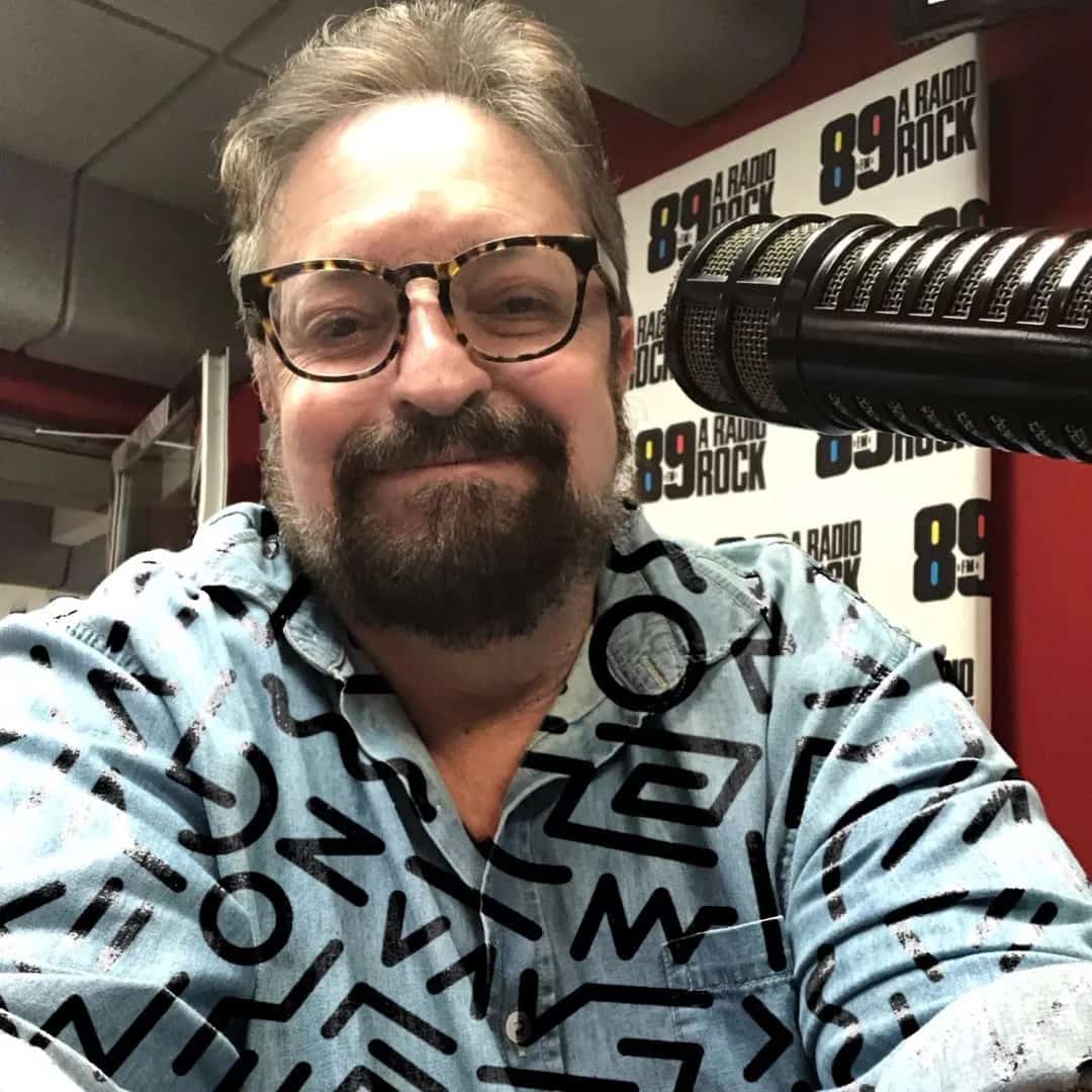 Tatola Maia Viva O Rock faz show em Guarulhos/SP no The Lord Black Irish Pub no dia sábado, 21 de março de 2026, às 18:00.
O evento será do estilo Rock e promete reunir fãs para uma noite especial de música ao vivo.
O show acontece no The Lord Black Irish Pub, um espaço conhecido por receber eventos na cidade de Guarulhos.
Endereço: Av. Tiradentes, 173 - Centro, Guarulhos - SP, 07020-050, Brasil.
Consulte informações e ingressos nos canais oficiais do evento.
Instagram do local: https://www.instagram.com/thelordblackpub/. Instagram do artista: https://instagram.com/djmaia_89fm.
O show de Tatola Maia Viva O Rock promete atrair fãs na cidade de Guarulhos.
Perguntas frequentes sobre o evento:
Pergunta: Quando acontece o show de Tatola Maia Viva O Rock em Guarulhos?
Resposta: O show acontece sábado, 21 de março de 2026 às 18:00.
Pergunta: Onde acontece o evento?
Resposta: O evento acontece no The Lord Black Irish Pub em Guarulhos. - Tatola Maia Viva O Rock no St. Patricks Day em Guarulhos The Lord Black Irish Pub sábado, 21 de março de 2026 às 18h