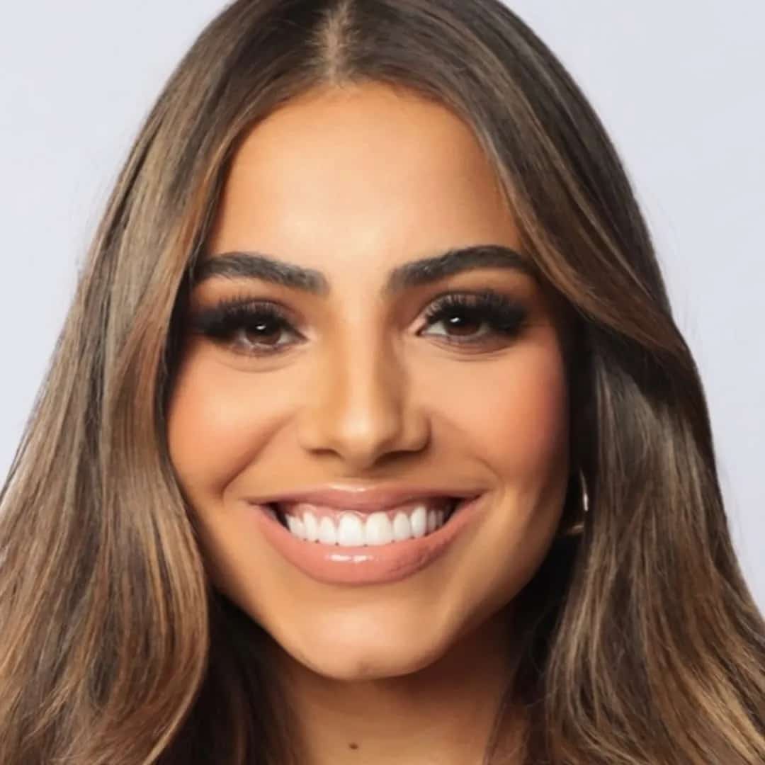 Gabriela Rocha faz show em Criciúma/SC no AM Master Hall no dia sexta-feira, 27 de março de 2026, às 20:00.
O evento será do estilo Gospel e promete reunir fãs para uma noite especial de música ao vivo.
O show acontece no AM Master Hall, um espaço conhecido por receber eventos na cidade de Criciúma.
Endereço: Rodovia Antonio Just.
Ingressos disponíveis pelo sympla. Confira no link oficial do evento: https://www.sympla.com.br/evento/gabriela-rocha-e-camila-barros-em-criciuma-conferencia-o-encontro/3268516.
O show de Gabriela Rocha promete atrair fãs na cidade de Criciúma.
Perguntas frequentes sobre o evento:
Pergunta: Quando acontece o show de Gabriela Rocha em Criciúma?
Resposta: O show acontece sexta-feira, 27 de março de 2026 às 20:00.
Pergunta: Onde acontece o evento?
Resposta: O evento acontece no AM Master Hall em Criciúma.
Pergunta: Onde comprar ingressos?
Resposta: Os ingressos podem ser adquiridos no link oficial do evento: https://www.sympla.com.br/evento/gabriela-rocha-e-camila-barros-em-criciuma-conferencia-o-encontro/3268516. - Gabriela Rocha e Camila Barros em Criciúma AM Master Hall 27 de março de 2026 às 20h