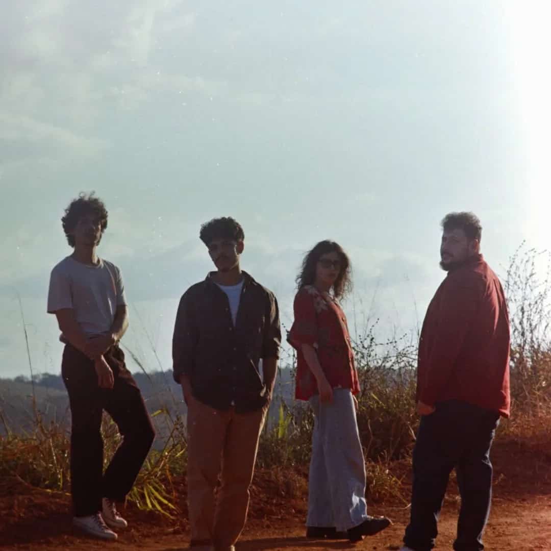 Varanda se apresenta no festival Lollapalooza Brasil 2026 em São Paulo/SP no Autódromo de Interlagos no dia sábado, 21 de março de 2026, às 13:40.
O show faz parte da programação oficial do festival Lollapalooza Brasil 2026 em São Paulo, um dos maiores eventos de música do país.
A apresentação faz parte do lineup oficial do Lollapalooza Brasil 2026, festival que reúne artistas nacionais e internacionais em São Paulo.
O evento acontece no Autódromo de Interlagos, em São Paulo.
Endereço: Av. Sen. Teotônio Vilela, 261 - Jardim Malia I, São Paulo - SP, 04801-000, Brasil.
O festival Lollapalooza Brasil costuma reunir milhares de fãs de música em São Paulo, sendo um dos eventos mais aguardados do calendário cultural da cidade.
Ingressos disponíveis pelo ticketmaster. Confira no link oficial do evento: https://www.ticketmaster.com.br/event/lollapaloozabr.
Instagram do local: https://www.instagram.com/autodromointerlagos/. Instagram do artista: https://www.instagram.com/varanda.musica/.
O show de Varanda promete atrair fãs na cidade de São Paulo.
O show de Varanda é uma das atrações confirmadas da edição 2026 do Lollapalooza Brasil em São Paulo.
Perguntas frequentes sobre o... - Varanda no Lollapalooza Brasil 2026 em São Paulo Autódromo de Interlagos sábado 21 de março às 13:40