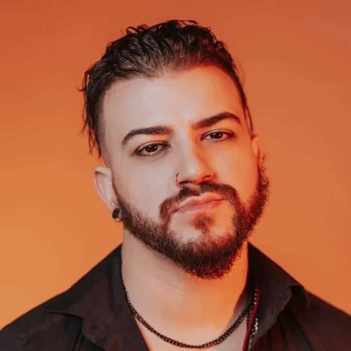 Renan Henrique faz show em Curitiba/PR no Hard Rock Cafe Curitiba no dia domingo, 15 de março de 2026, às 12:30.
O evento será do estilo Rock e promete reunir fãs para uma noite especial de música ao vivo.
O show acontece no Hard Rock Cafe Curitiba, um espaço conhecido por receber eventos na cidade de Curitiba.
Endereço: R. Buenos Aires, 50 - Batel, Curitiba - PR, 80250-070, Brasil.
Consulte informações e ingressos nos canais oficiais do evento.
Instagram do local: https://www.instagram.com/hrccuritiba/. Instagram do artista: https://www.instagram.com/renan.hss/.
O show de Renan Henrique promete atrair fãs na cidade de Curitiba.
Perguntas frequentes sobre o evento:
Pergunta: Quando acontece o show de Renan Henrique em Curitiba?
Resposta: O show acontece domingo, 15 de março de 2026 às 12:30.
Pergunta: Onde acontece o evento?
Resposta: O evento acontece no Hard Rock Cafe Curitiba em Curitiba. - Renan Henrique ao vivo no Hard Rock Cafe Curitiba — Curitiba PR, domingo 15 de março de 2026 às 12:30