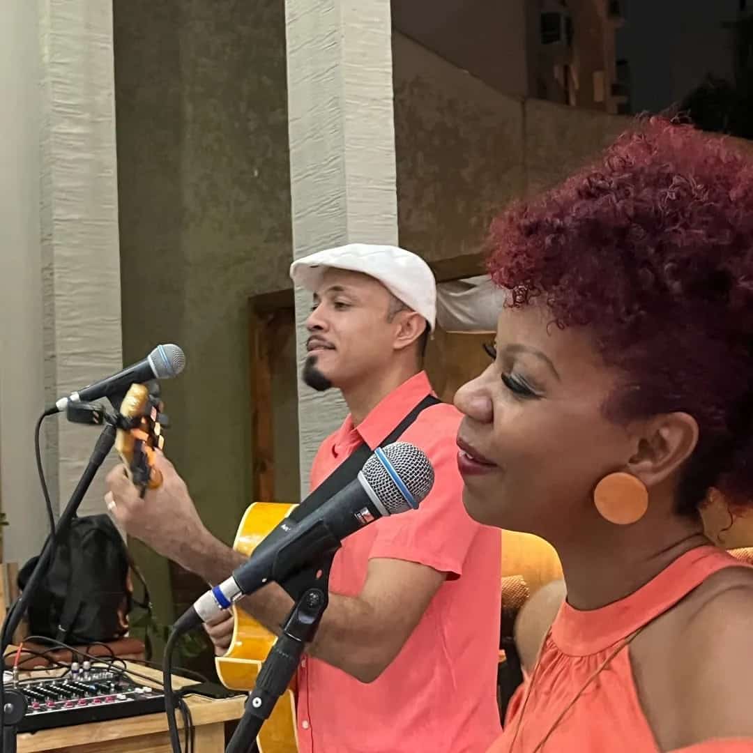 Cravo & Rosa faz show em Porto Alegre/RS no IN Sano Pub no dia quinta-feira, 12 de março de 2026, às 21:00.
O evento será do estilo Samba e promete reunir fãs para uma noite especial de música ao vivo.
O show acontece no IN Sano Pub, um espaço conhecido por receber eventos na cidade de Porto Alegre.
Endereço: R. Gen. Lima e Silva, 621 - Cidade Baixa, Porto Alegre - RS, 90050-101, Brasil.
Consulte informações e ingressos nos canais oficiais do evento.
Instagram do local: https://www.instagram.com/insanopuboficial/. Instagram do artista: https://www.instagram.com/cravoerosampb/.
O show de Cravo & Rosa promete atrair fãs na cidade de Porto Alegre.
Perguntas frequentes sobre o evento:
Pergunta: Quando acontece o show de Cravo & Rosa em Porto Alegre?
Resposta: O show acontece quinta-feira, 12 de março de 2026 às 21:00.
Pergunta: Onde acontece o evento?
Resposta: O evento acontece no IN Sano Pub em Porto Alegre. - Cravo & Rosa ao vivo em Porto Alegre no IN Sano Pub, quinta-feira 12 de março de 2026 às 21h