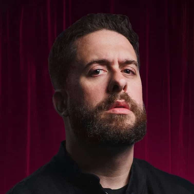 Maurício Meirelles faz show em Belo Horizonte/MG no Teatro Francisco Nunes no dia quinta-feira, 23 de abril de 2026, às 20:00.
O evento será do estilo Stand Up e promete reunir fãs para uma noite especial de música ao vivo.
O show acontece no Teatro Francisco Nunes, um espaço conhecido por receber eventos na cidade de Belo Horizonte.
Endereço: Av. Afonso Pena, 1321 - Centro, Belo Horizonte - MG, 30130-002, Brasil.
Ingressos disponíveis pelo sympla. Confira no link oficial do evento: https://bileto.sympla.com.br/event/116820.
Instagram do artista: https://www.instagram.com/maumeirelles/.
O show de Maurício Meirelles promete atrair fãs na cidade de Belo Horizonte.
Perguntas frequentes sobre o evento:
Pergunta: Quando acontece o show de Maurício Meirelles em Belo Horizonte?
Resposta: O show acontece quinta-feira, 23 de abril de 2026 às 20:00.
Pergunta: Onde acontece o evento?
Resposta: O evento acontece no Teatro Francisco Nunes em Belo Horizonte.
Pergunta: Onde comprar ingressos?
Resposta: Os ingressos podem ser adquiridos no link oficial do evento: https://bileto.sympla.com.br/event/116820. - Maurício Meirelles Surto Coletivo em Belo Horizonte Teatro Francisco Nunes quinta-feira 23 de abril 20h