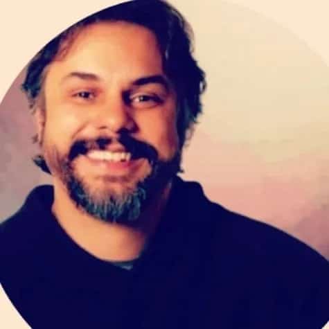 Rodrigo Borges faz show em Belo Horizonte/MG no Bar e Museu Clube da Esquina no dia sexta-feira, 20 de março de 2026, às 21:00.
O evento será do estilo MPB e promete reunir fãs para uma noite especial de música ao vivo.
O show acontece no Bar e Museu Clube da Esquina, um espaço conhecido por receber eventos na cidade de Belo Horizonte.
Endereço: R. Paraisópolis, 738 - Santa Tereza, Belo Horizonte - MG, 31010-330, Brasil.
Consulte informações e ingressos nos canais oficiais do evento.
Instagram do local: https://www.instagram.com/bardomuseuclubedaesquina/. Instagram do artista: https://www.instagram.com/rodrigoborgesoficial/.
O show de Rodrigo Borges promete atrair fãs na cidade de Belo Horizonte.
Perguntas frequentes sobre o evento:
Pergunta: Quando acontece o show de Rodrigo Borges em Belo Horizonte?
Resposta: O show acontece sexta-feira, 20 de março de 2026 às 21:00.
Pergunta: Onde acontece o evento?
Resposta: O evento acontece no Bar e Museu Clube da Esquina em Belo Horizonte. - Rodrigo Borges no Bar e Museu Clube da Esquina, Belo Horizonte MG, sexta-feira 20 de março de 2026 às 21h