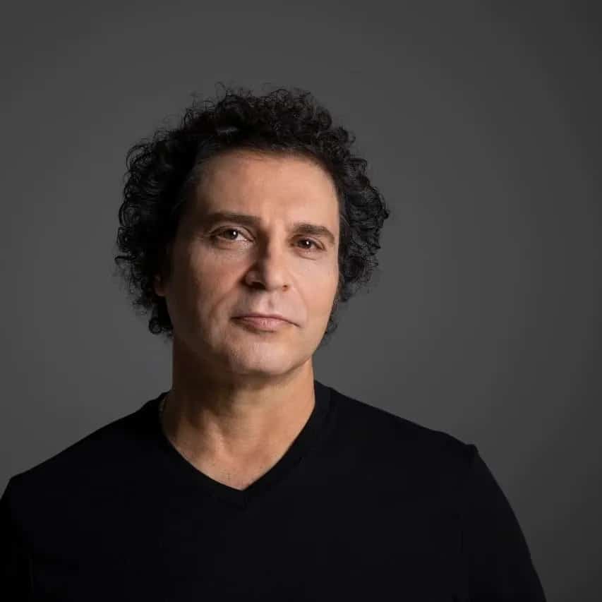 Frejat faz show em Campo Grande/MS no Shopping Bosque dos Ipês no dia sábado, 30 de maio de 2026, às 17:30.
O evento será do estilo Pop Rock e promete reunir fãs para uma noite especial de música ao vivo.
O show acontece no Shopping Bosque dos Ipês, um espaço conhecido por receber eventos na cidade de Campo Grande.
Ingressos disponíveis pelo sympla. Confira no link oficial do evento: https://bileto.sympla.com.br/event/115842.
Instagram do artista: https://www.instagram.com/frejatoficial/.
O show de Frejat promete atrair fãs na cidade de Campo Grande.
Perguntas frequentes sobre o evento:
Pergunta: Quando acontece o show de Frejat em Campo Grande?
Resposta: O show acontece sábado, 30 de maio de 2026 às 17:30.
Pergunta: Onde acontece o evento?
Resposta: O evento acontece no Shopping Bosque dos Ipês em Campo Grande.
Pergunta: Onde comprar ingressos?
Resposta: Os ingressos podem ser adquiridos no link oficial do evento: https://bileto.sympla.com.br/event/115842. - Frejat no Ararunafest em Campo Grande MS Shopping Bosque dos Ipês sábado 30 de maio de 2026 17:30