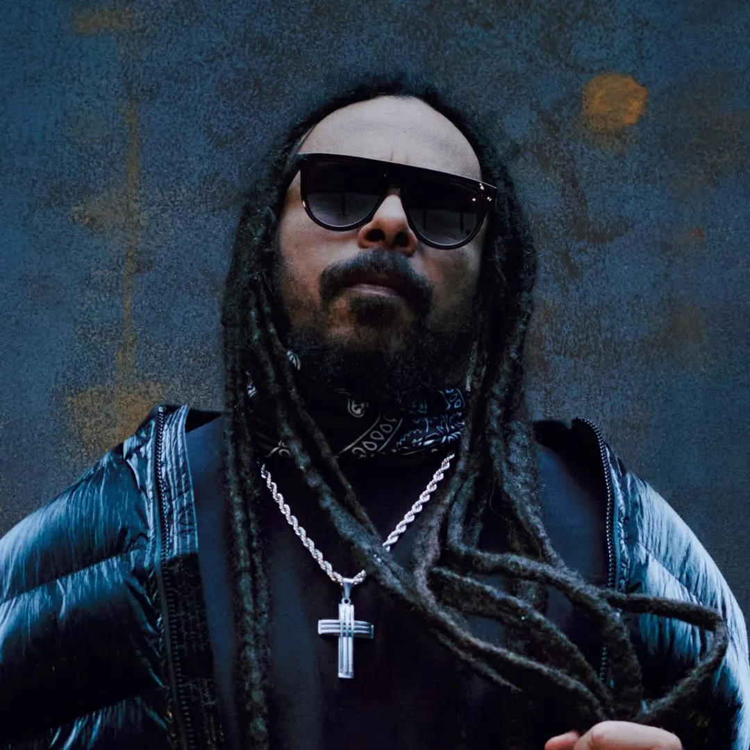 Marcelo Falcão Custódio é um músico, vocalista e compositor brasileiro, mais conhecido pelo trabalho como vocalista do grupo O Rappa. Nasceu e cresceu no bairro Engenho Novo na cidade do Rio de Janeiro.