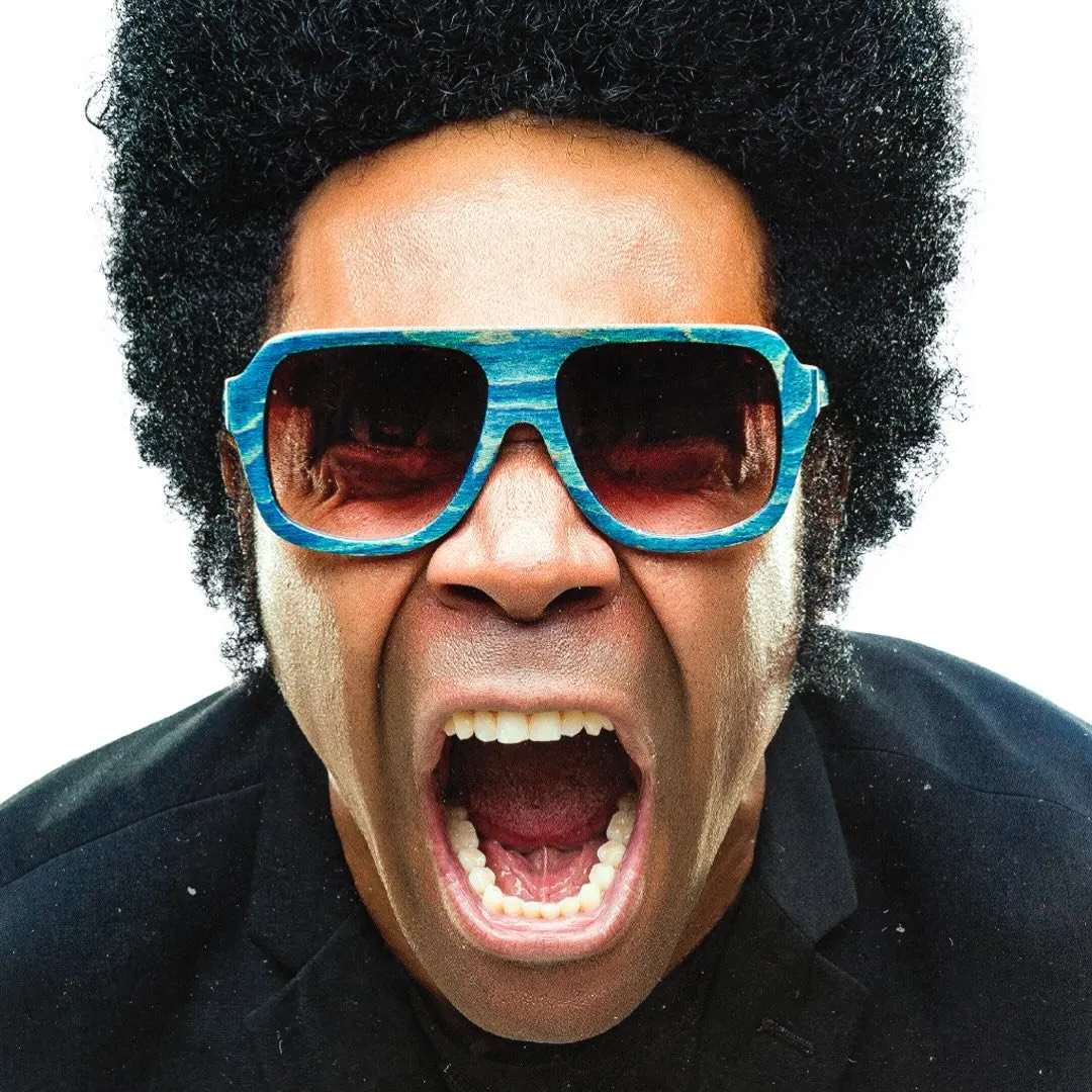 Thalles Roberto da Silva, ou simplesmente Thalles (Passos, 8 de novembro de 1977) é um cantor, pastor, compositor brasileiro, mais conhecido pelo seu trabalho na música cristã contemporânea.
