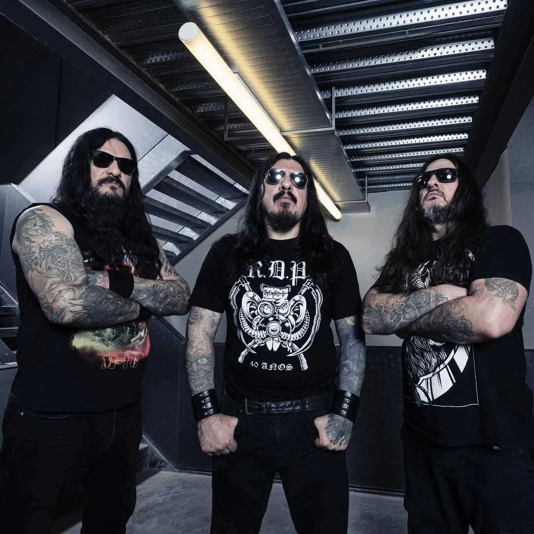 Krisiun é uma banda brasileira de death metal formada em 1990, conhecida por álbuns como 'Black Force Domain'. Integrantes: Alex Camargo, Moyses Kolesne e Max Kolesne. Veja a agenda no Rolê Agora.