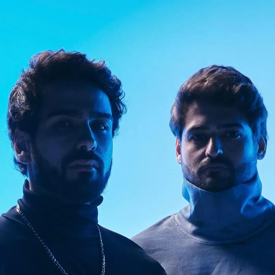 O Cat Dealers é uma dupla de DJ's e produtores formada pelos irmãos Luiz Guilherme e Pedro Henrique em 2016. O projeto até então novo, teve sua primeira atenção no Soundcloud com o remix da música Oração, da Banda Mais Bonita da Cidade. Porém, com o lançamento de um sample da faixa You Body, música lançada por Tom Novy, o duo teve sua projeção nacional. Chegou a produzir um remix oficial para ZHU, juntamente com Kiko Franco.