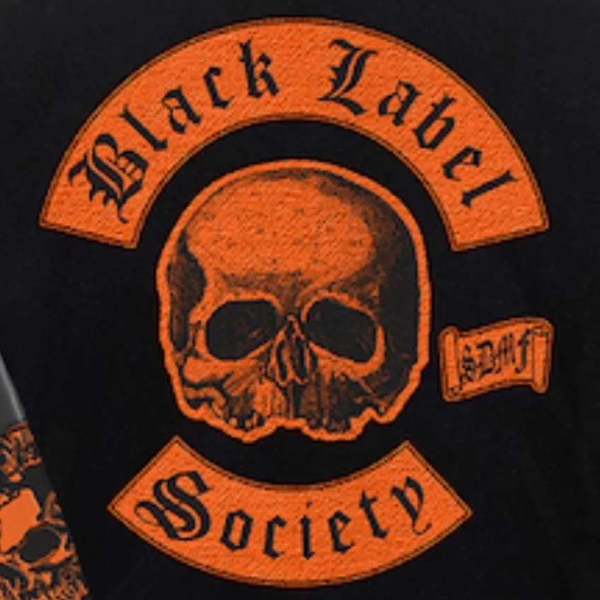 Black Label Society é uma banda de metal formada por Zakk Wylde em 1998. Conhecida por álbuns como 'Stronger Than Death' e 'Grimmest Hits'. Veja a agenda no Rolê Agora.